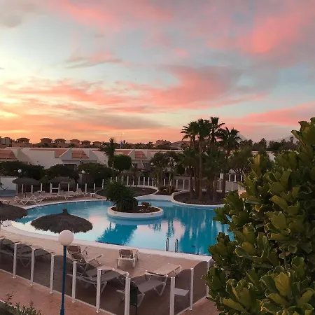 The Palms 2 Bed Duplex With Pool View 圣米格尔德阿沃纳