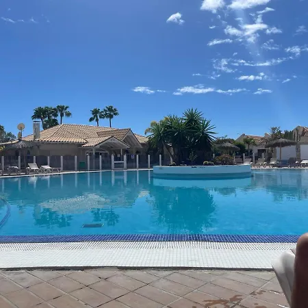The Palms 2 Bed Duplex With Pool View 圣米格尔德阿沃纳
